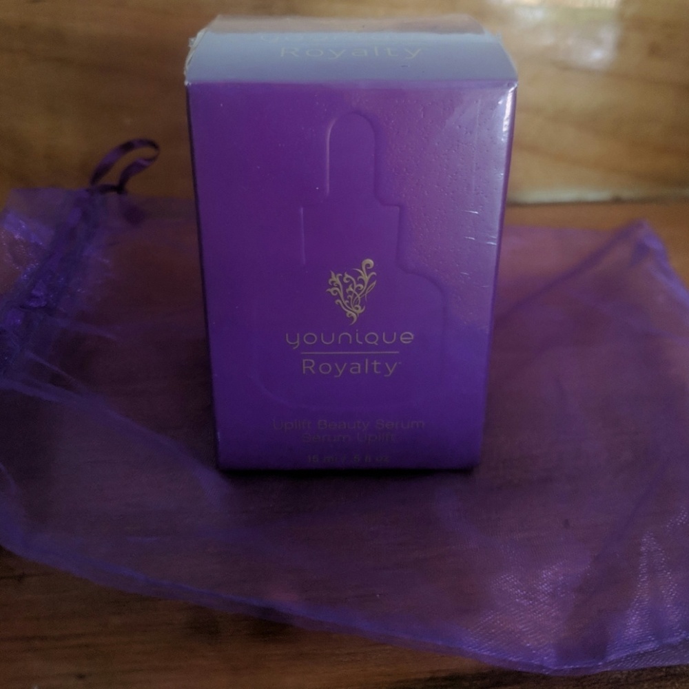 Younique royalty uplift serum